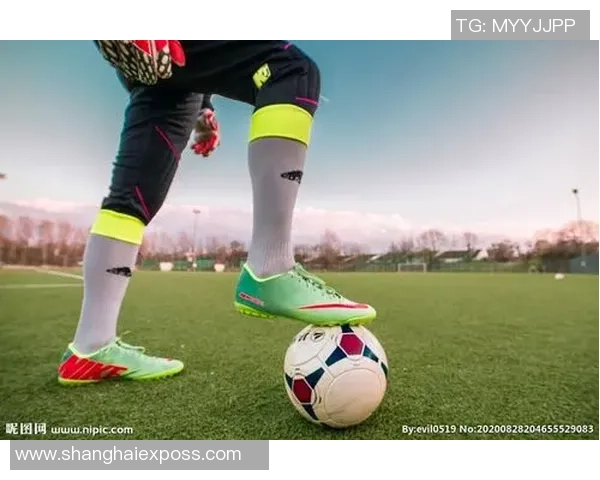 足球明星热爱游戏的背后故事与他们的休闲生活揭秘